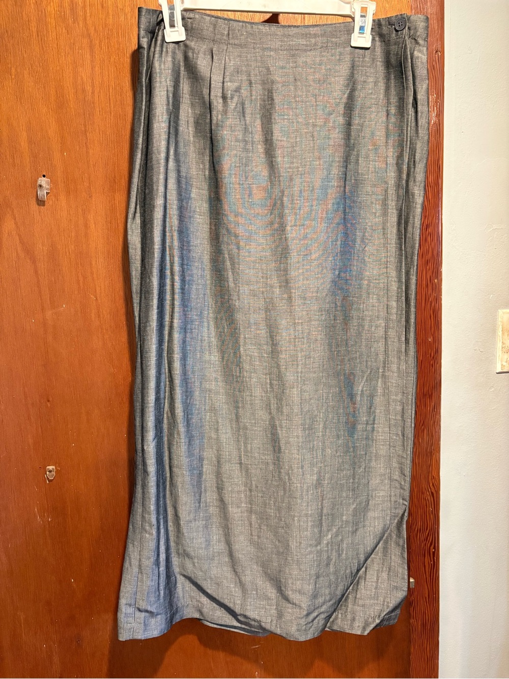 Finity Gray Maxi Skirt with Subtle Texture
